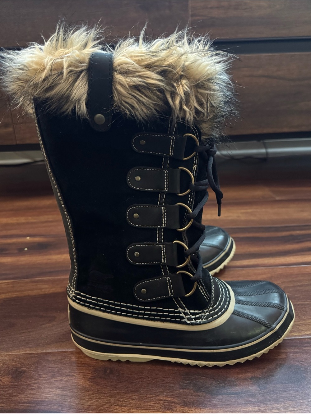 SOREL Black Fur-Trim Lace-Up Winter Boots Size 8